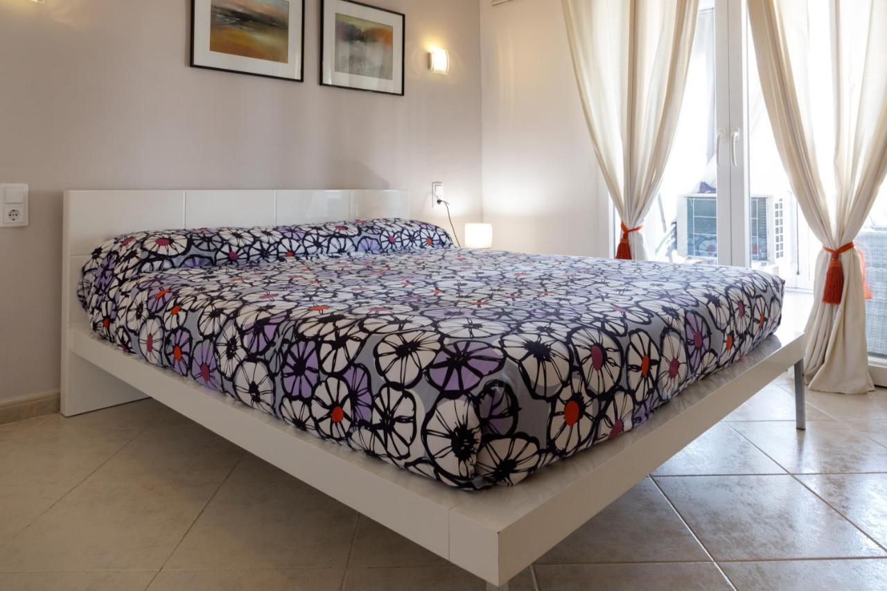 Apartamento Bahia I เอมปูเรียบราบา ภายนอก รูปภาพ